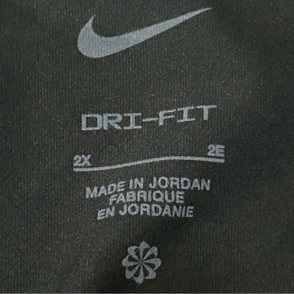 Nike Element Women's 1/2-Zip Running Top Black Plus Size 2X CZ2849-010 - Picture 5 of 8